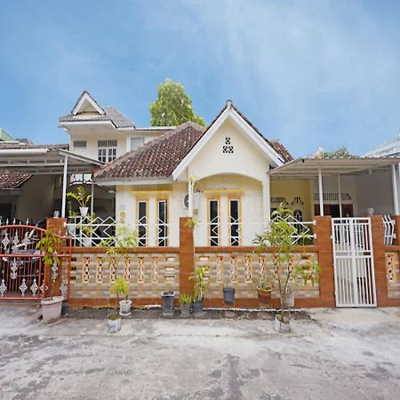 Wisma Pinggir Mitra Reddoorz Tanjung Pinang Extérieur photo