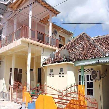 Wisma Pinggir Mitra Reddoorz Tanjung Pinang Extérieur photo