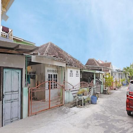 Wisma Pinggir Mitra Reddoorz Tanjung Pinang Extérieur photo